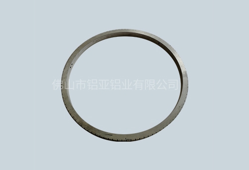 鋁（lǚ）材拉彎
